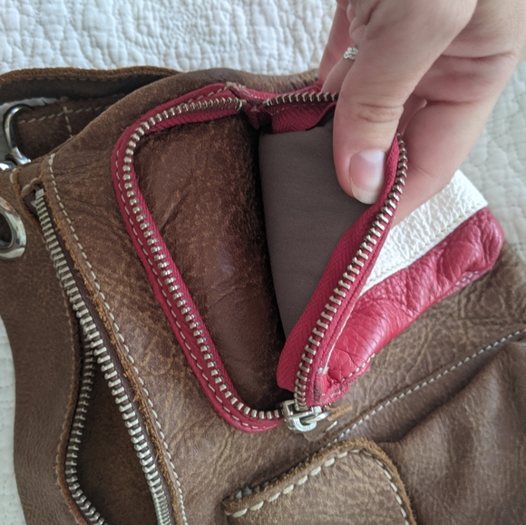 NWOT Roots Village Bag Tribe Canada Collection - Picture 11 of 12